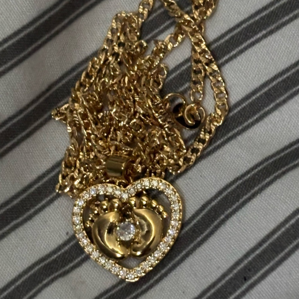 Gold Heart Pendant Necklace